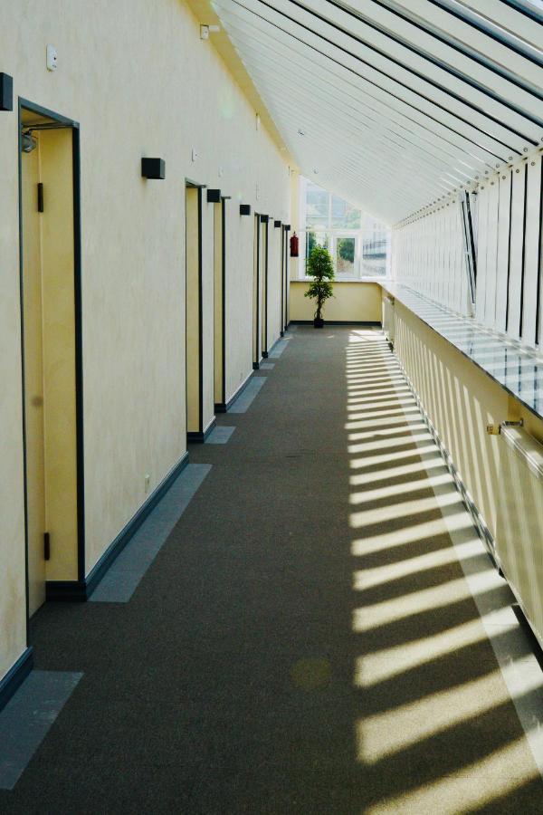 Hotel Vesiroos